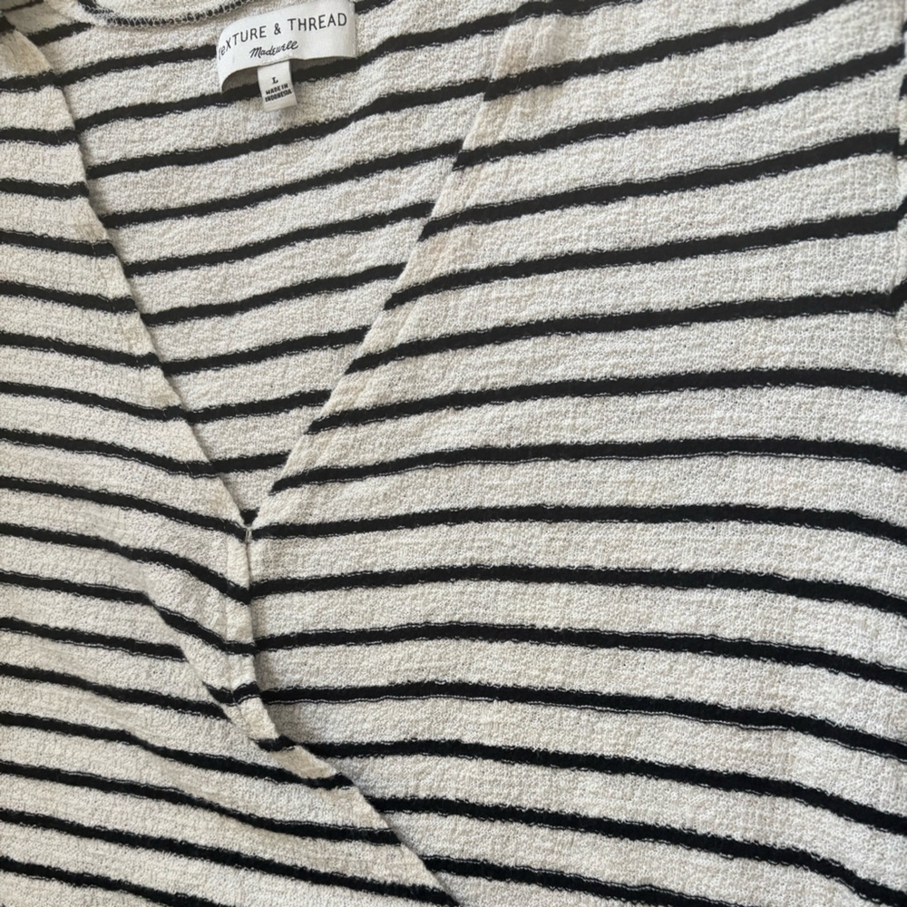 Madewell Black and White Tie-Front Tee - Picture 6 of 6
